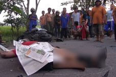 Bercanda saat Naik Motor,...