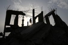Hamas Tolak Damai Meski...
