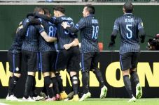 Inter Gagal Jaga Keunggulan...