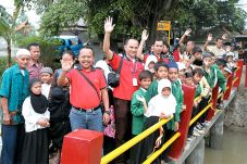 Alfamart Bangun Lagi...