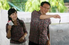 Panggil Istri Ahok,...