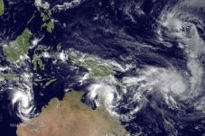 Topan Pam Sapu Vanuatu,...