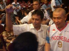 Gantikan Anggito, Danny...