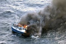 Kapal Jepang Terbakar,...