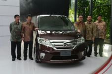 Model Baru Meluncur,...