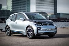 BMW Positif Luncurkan...