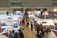 Pameran Industri Automotif...