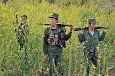 Militer China Gertak...