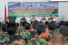 Dikawal, Pupuk Tetap...