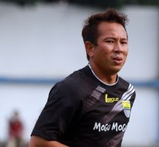Digerus Timnas, Persib...