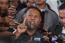 Reaksi Bambang Widjojanto...