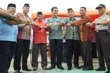 Kontes Batu Akik Meriahkan...