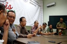 Tim Sembilan Kemenpora...