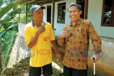 Tak Dendam, Kini Banyak...