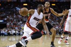 Wade Hantar Heat Masuk...