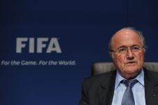 Blatter Tolak Hadiri...