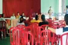 Rapat Belum Selesai,...