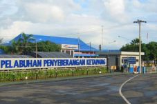 Sambut Nyepi, Pelabuhan...