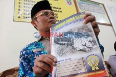 Buku Agama Tuai Kontroversi