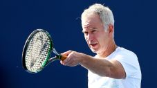 John McEnroe Desak Penyeragaman...