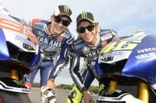 Rossi dan Lorenzo Sapa...