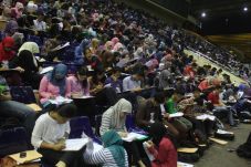 Beginilah Keseriusan...