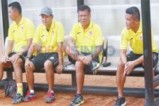 Bendol Berangkat, Asisten...