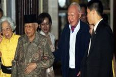 Sekilas Antara Soeharto...