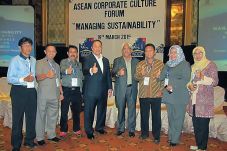 ESQ-ACT Gelar Seminar...