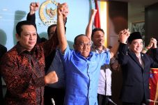 Agung Disahkan, ARB...