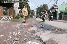 Bekas Galian PDAM Mangkrak...