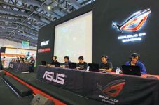 Rupiah Melemah, Asus...