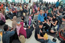 Cegah Penumpukan Penumpang...