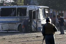 Bus di Afghanistan Ditembaki,...