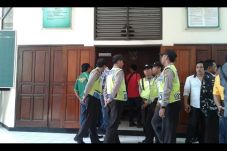 Ratusan Polisi Jaga...