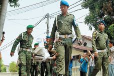 Dua Anggota TNI Tewas...