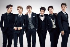 2PM Perpanjang Kontrak...