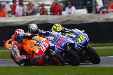 Ducati Buat 3 Pembalap...