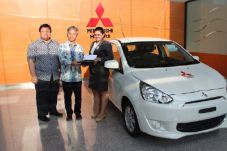 KTB Beri Hadiah Dealer...