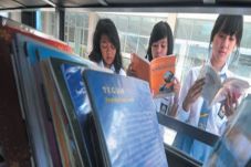 Dorong Siswa Gemar Membaca