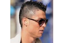 Gaya Rambut Klasik &...