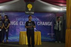 Depok Peringati Earth...