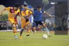 Tahan Imbang Arema 1-1,...