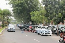 Parkir di Jalan Pamularsih...