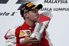 Selisih Tiga Poin, Vettel...