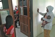 Suami Selingkuh, Istri...