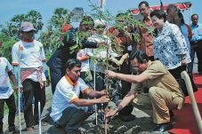 Sultan Minta Lereng...