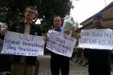 MUI Didesak Larang Buku...