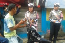 Polisi Cantik Gelar...