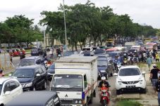 Jalur Tengah Flyover...